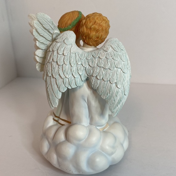 Angel Musical Figurine -First Kiss - Picture 8 of 12